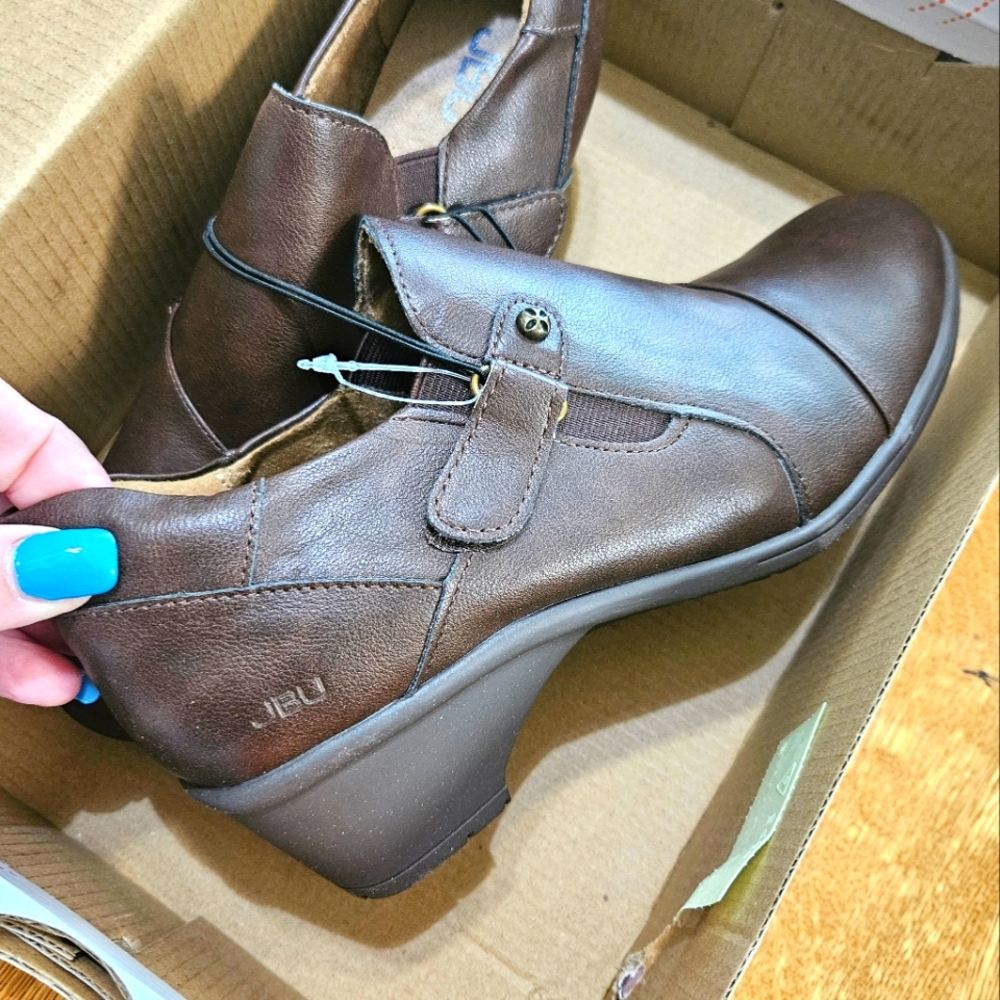 JBU Women's Kyley Brown Ankle Boots, Sz 7